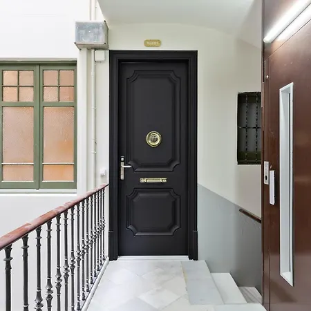 Ola Living Diagonal Apartment *
