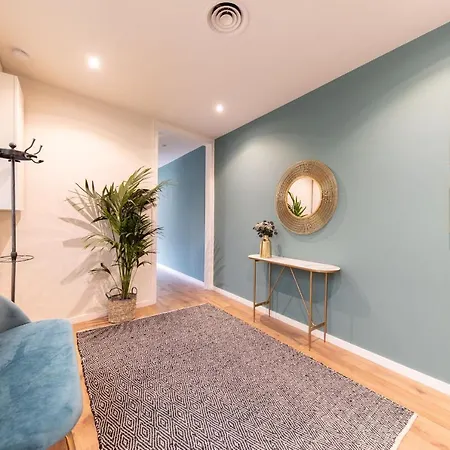Ola Living Diagonal Apartment Barcelona