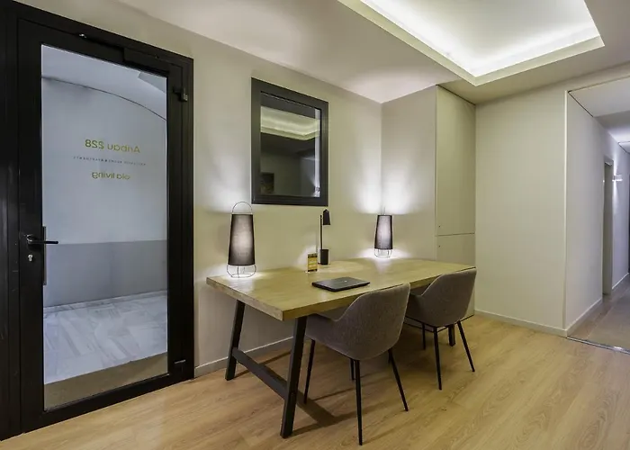 Ola Living Diagonal דירה *