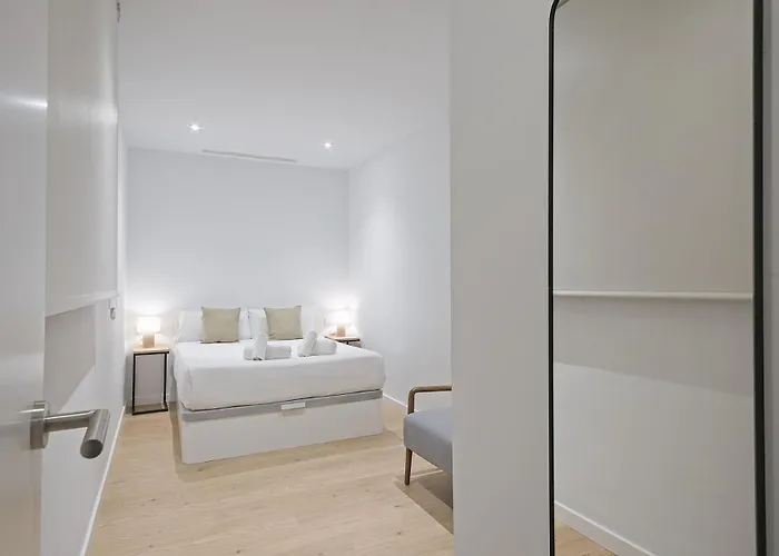 Ola Living Diagonal דירה *